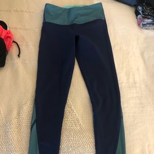 Victoria’s Secret sport leggings